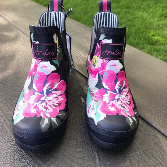 Joules Shoes - Joules-Wellibob navy florals size 7
